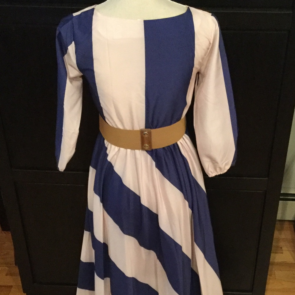 ✨HOST PICK!✨ Blue and Blush dress 💙💗 - Picture 3 of 4